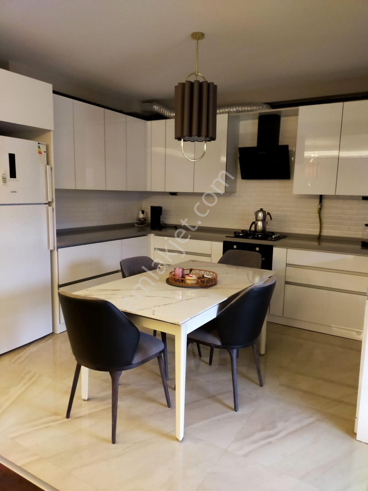 Emek Mahallesinde Ebeveyn Banyolu 2+1 Eşyalı Daire - Görsel 12