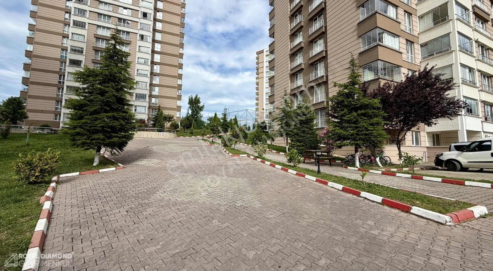 Atakum'da Havuz'lu Site'de Korupark Evlerinde Kiralık 3+1 Daire - Görsel 33