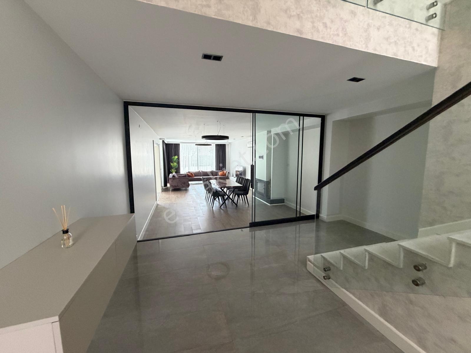 Kuğupark Konakları'nda Eşyalı Lüks 5+1 Villa , Özel Havuzlu - Görsel 13