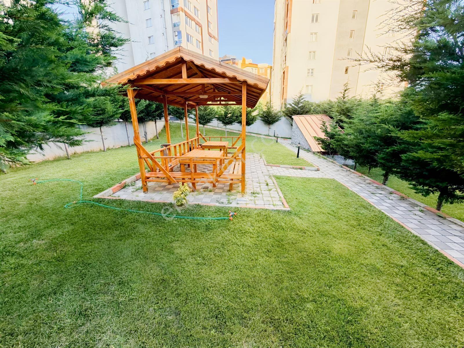 Kartal Marmara Loft Sitesinde Güvenlikli Havuzlu 2+1 - Görsel 9