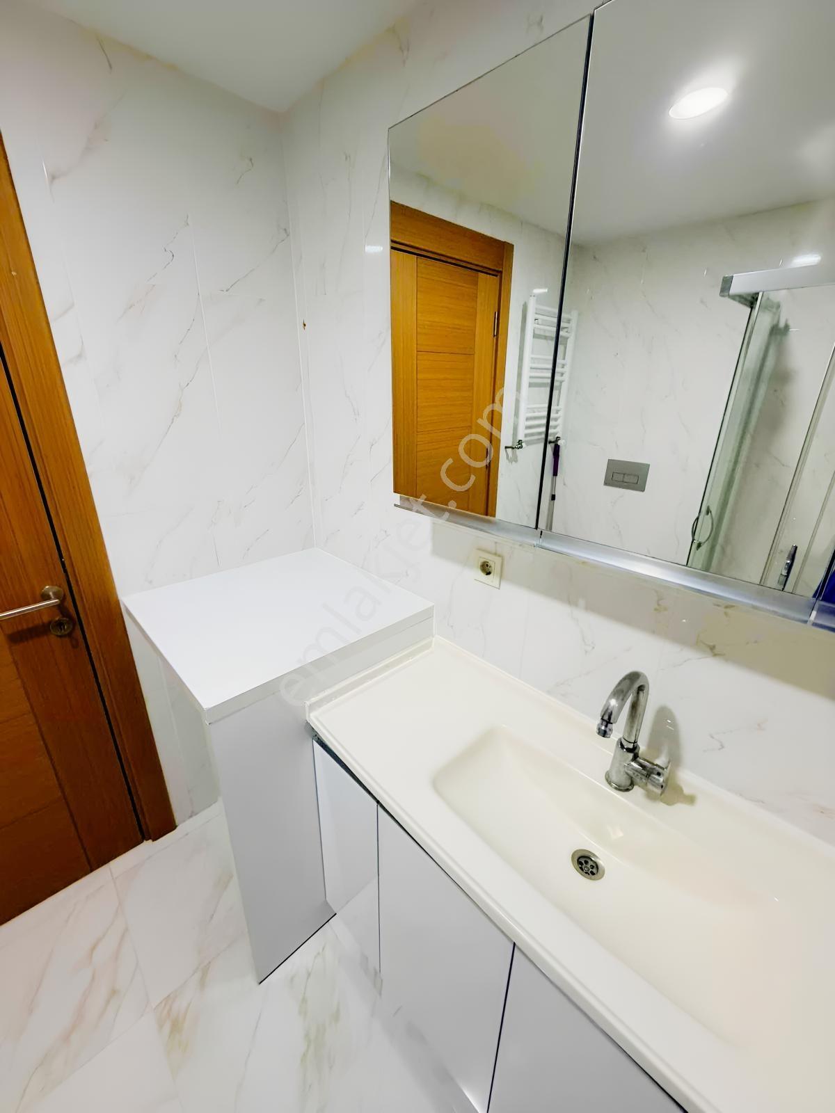 Kartal Marmara Loft Sitesinde Güvenlikli Havuzlu 2+1 - Görsel 31