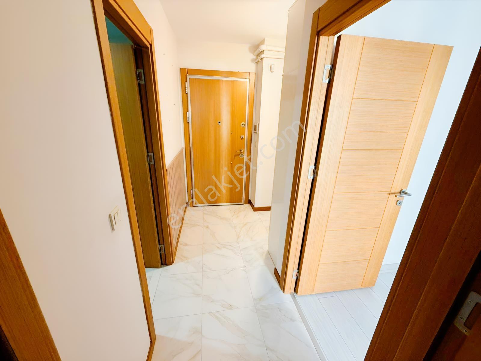 Kartal Marmara Loft Sitesinde Güvenlikli Havuzlu 2+1 - Görsel 22