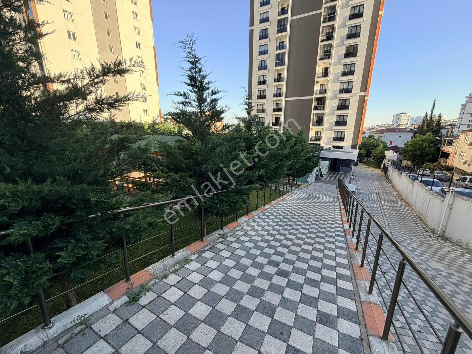 Kartal Marmara Loft Sitesinde Güvenlikli Havuzlu 2+1 - Görsel 12
