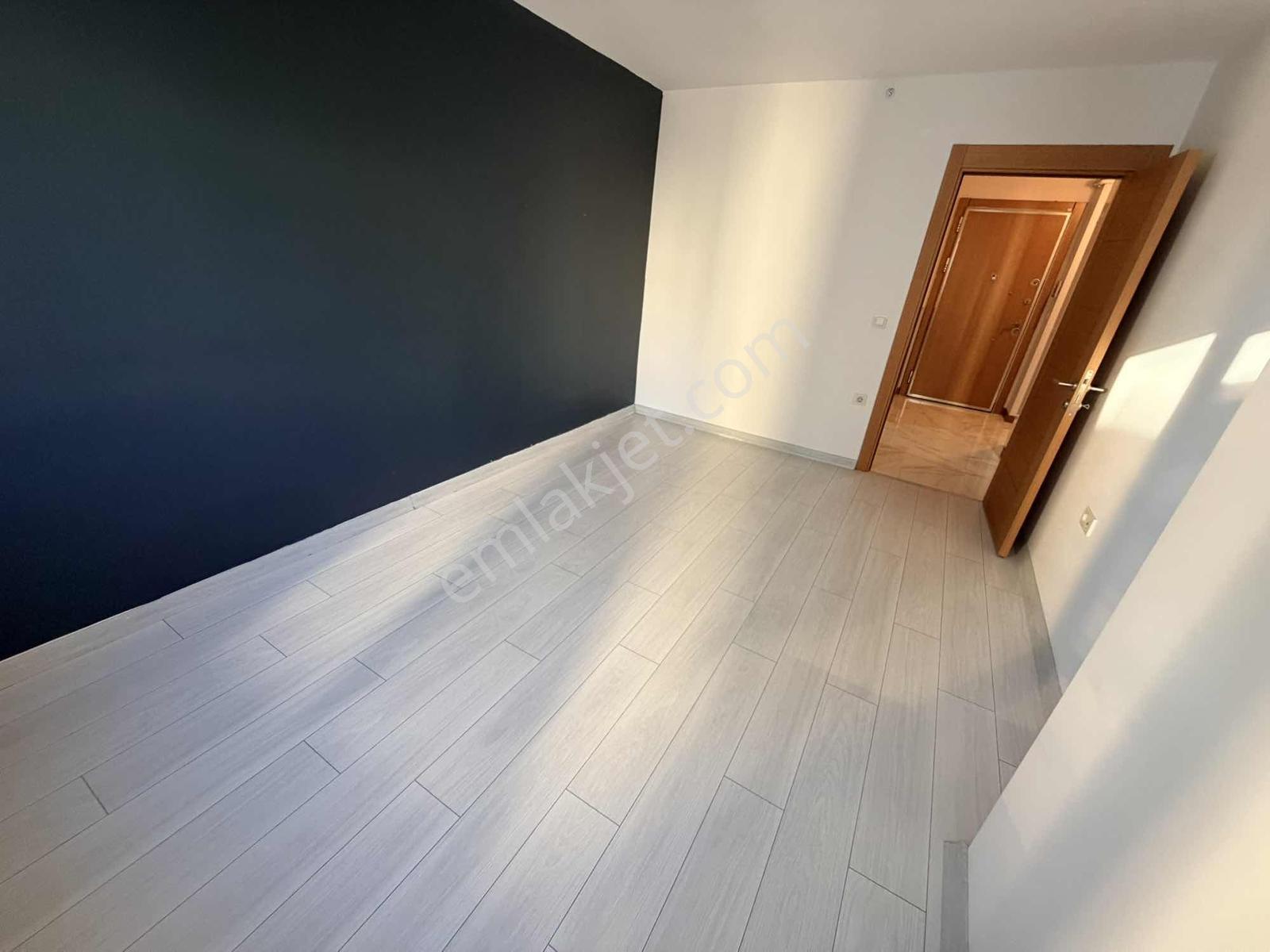 Kartal Marmara Loft Sitesinde Güvenlikli Havuzlu 2+1 - Görsel 23