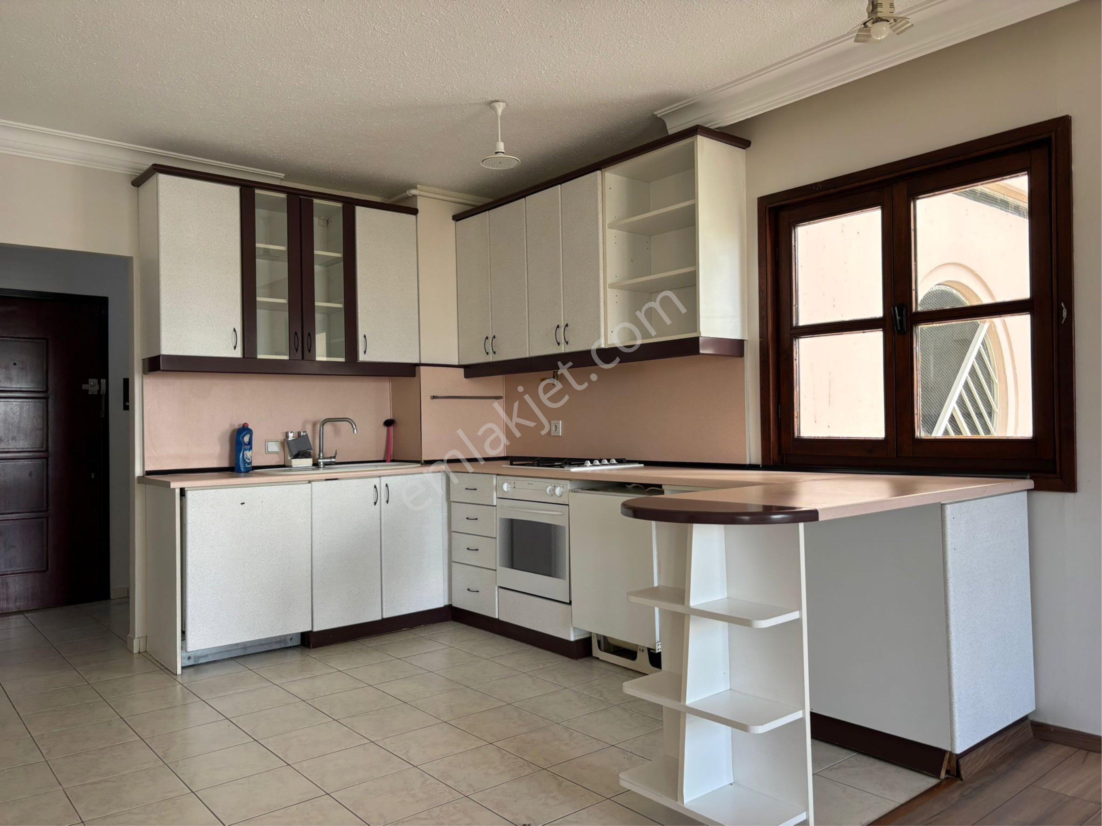 Karşıyaka Mavişehir Albatros’ta 16.kat Teraslı 1+1 Kiralık Daire - Görsel 31