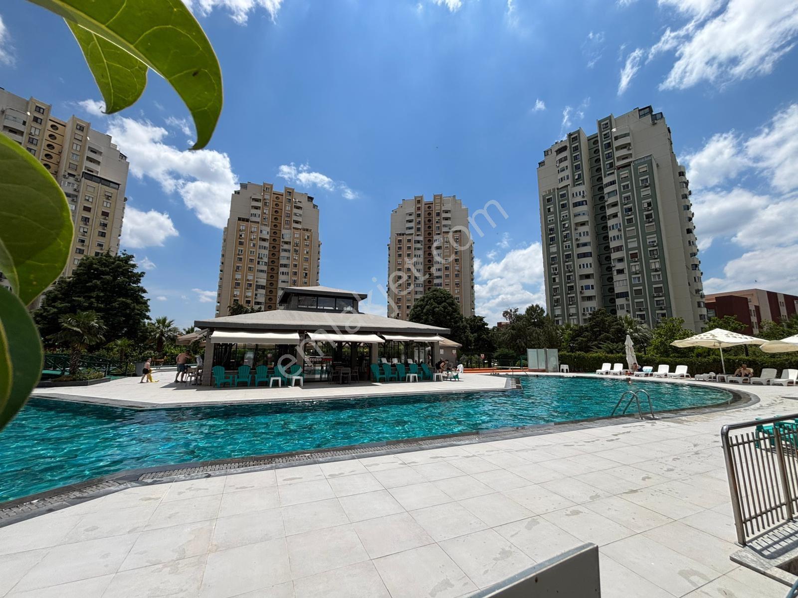 Karşıyaka Mavişehir Albatros’ta 16.kat Teraslı 1+1 Kiralık Daire - Görsel 4