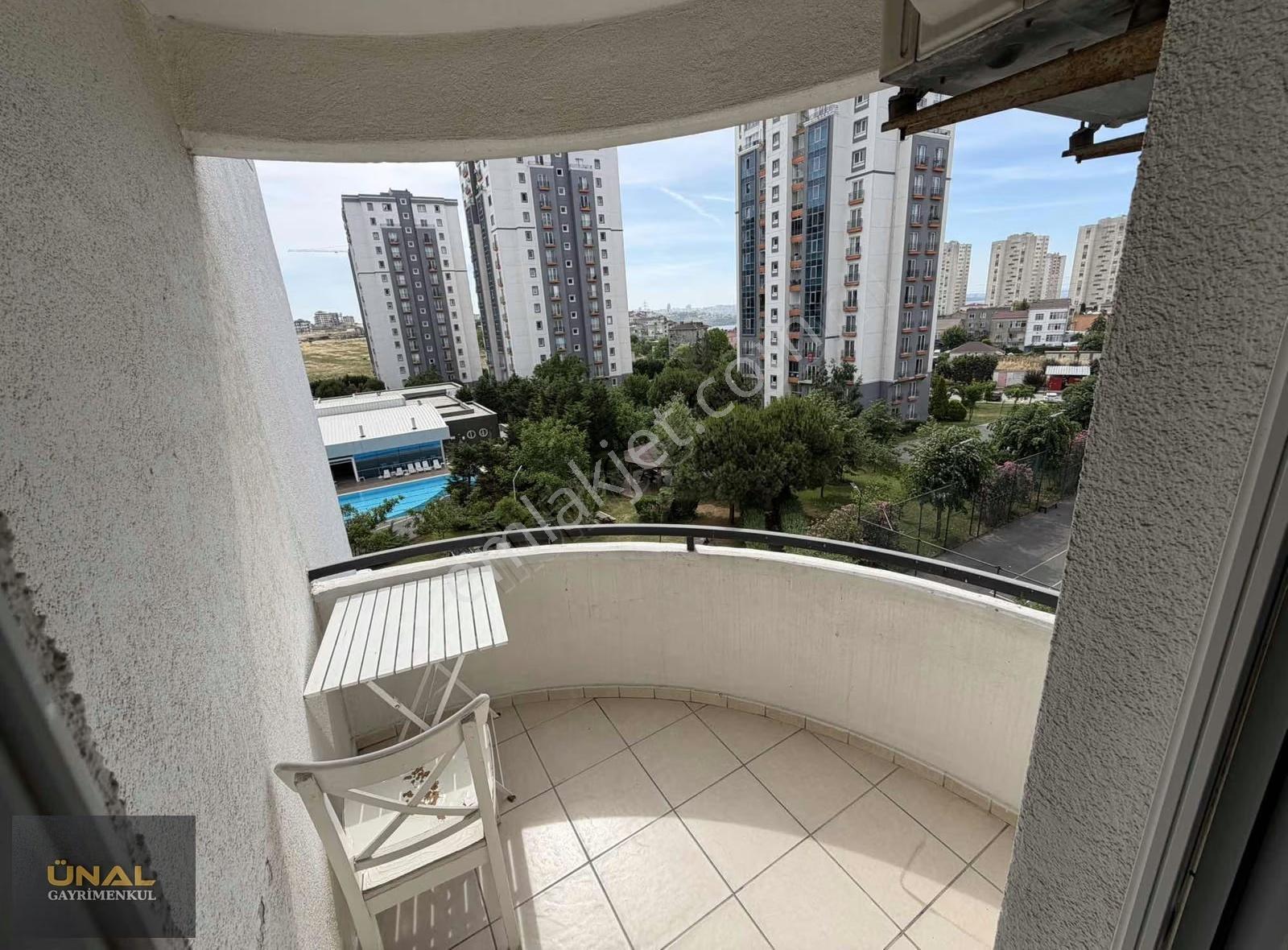 Efes Sitesi'nde Havuz Ve Peyzaj Manzaralı Ferah Köşe 1+1 Satılık - Görsel 3