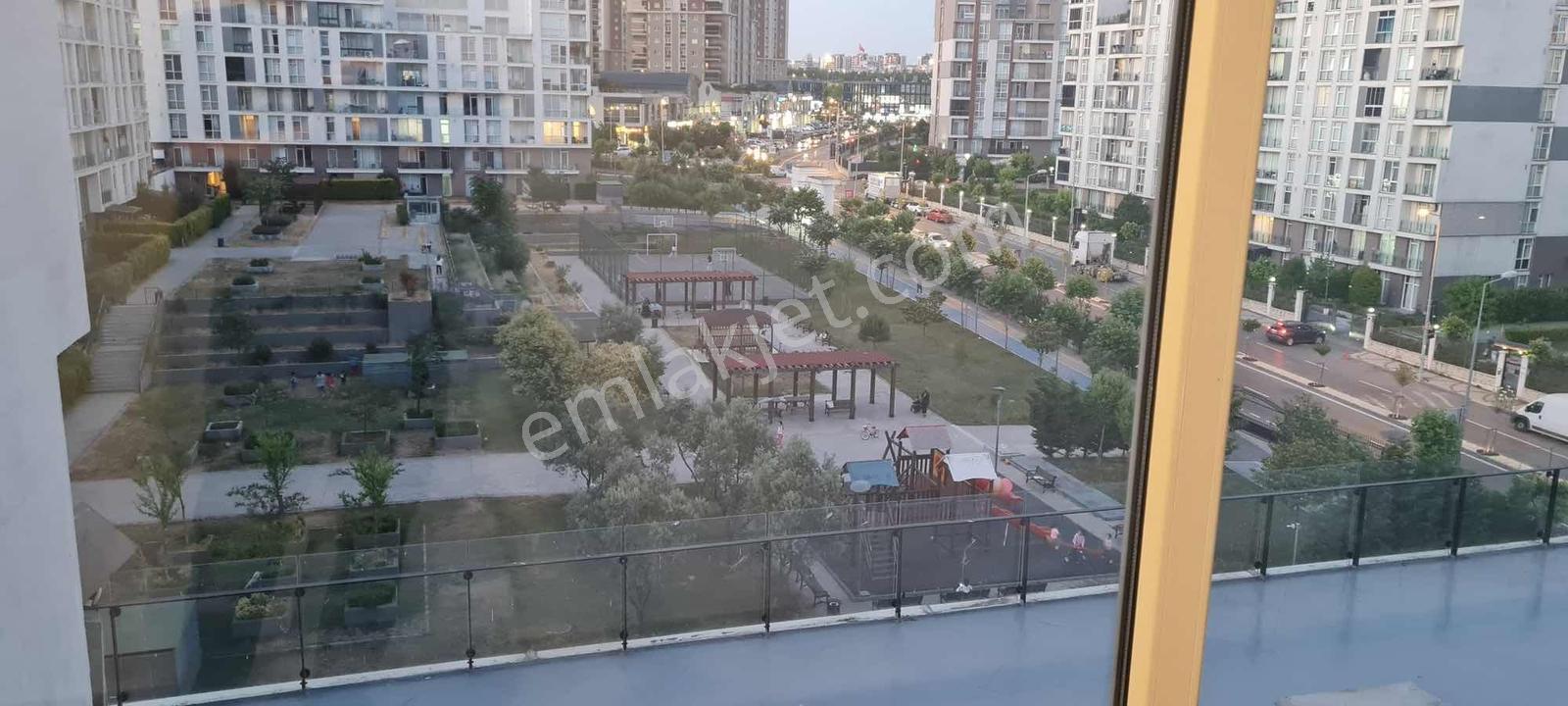 Emlak Konut Başakşehir Evlerinde Satılık Kısa Katlılarda Boş - Görsel 19