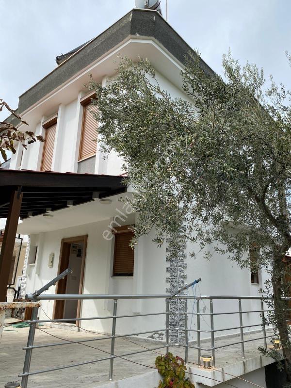 Ayvalık Mesut Kent Sitesi Sahile Çok Yakın Satılık Villa - Görsel 10