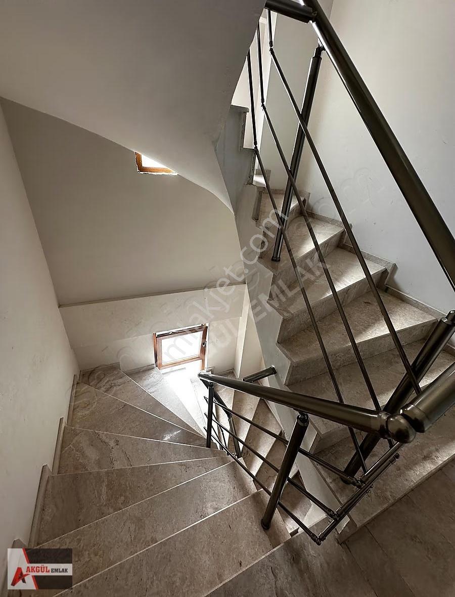 Akgül Emlak'tan Pazar Yeri Arkası Arakat 2+1 Kiralık Daire - Görsel 3