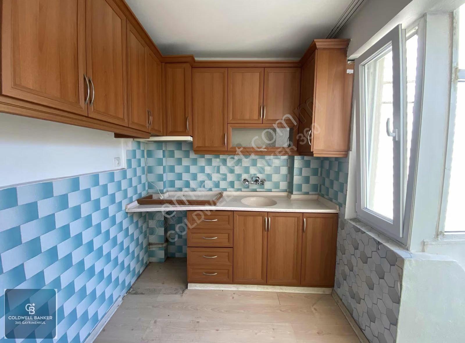 Buca Menderes Caddesi Üzerinde Cadde Cephe Ara Kat 2+1 Daire - Görsel 6
