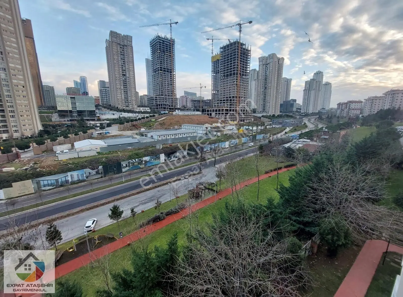 Atasehir Novada (fb Üni) Mevkii Manzaralı Arakat Daire 3+1 145m2 - Görsel 34