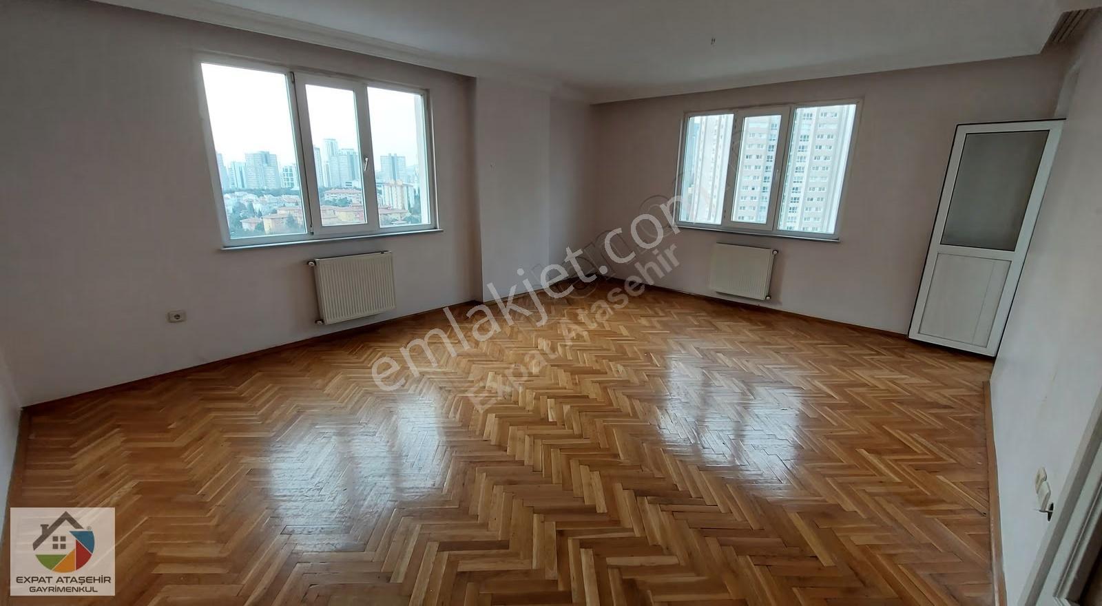 Atasehir Novada (fb Üni) Mevkii Manzaralı Arakat Daire 3+1 145m2 - Görsel 2