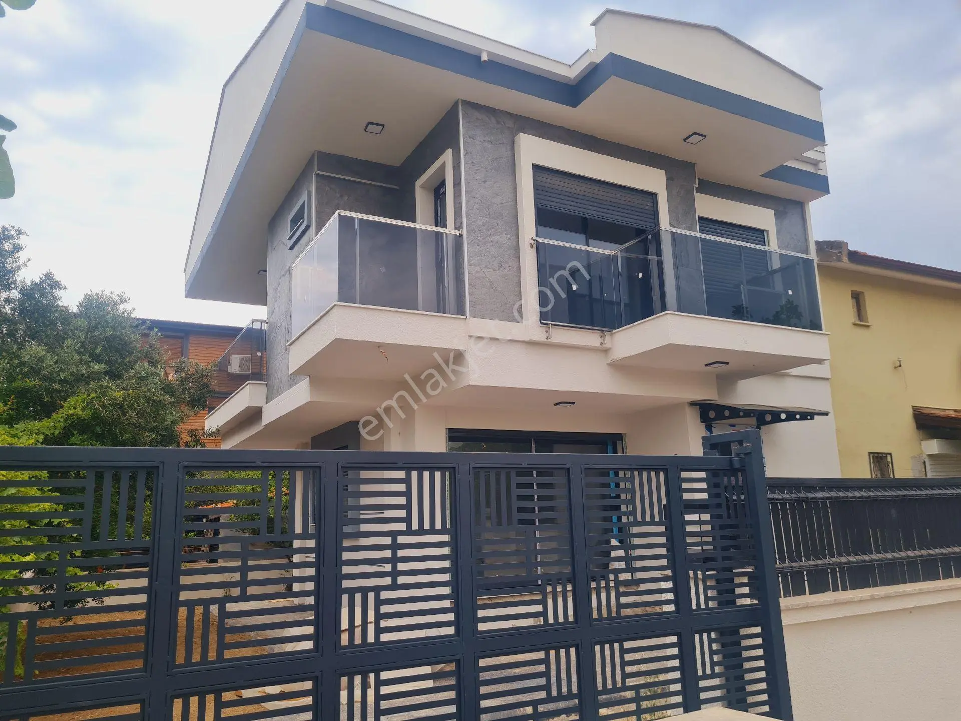 Urla Kalabak Ta Denize Yakın Müstakıl Villa