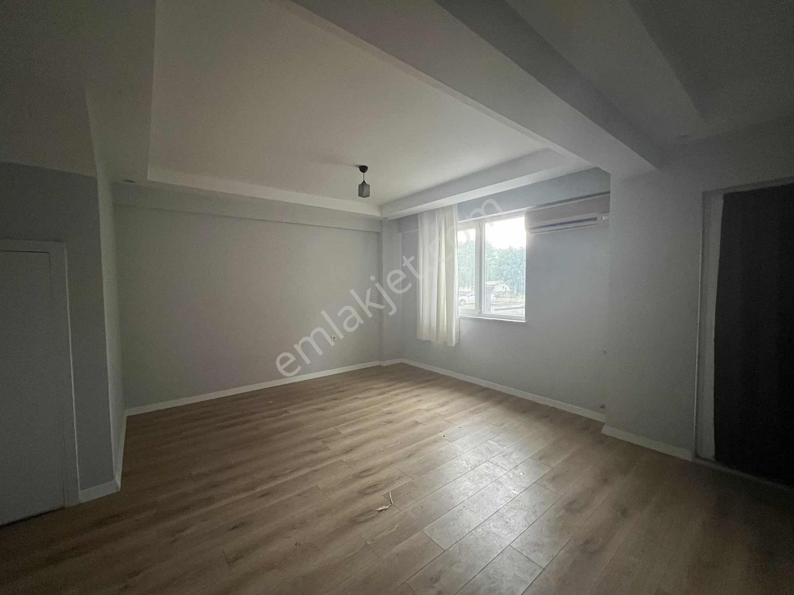 Lavınıa'dan Hastaneye Yakın 2+1 Havuzlu Kiralık Daire - Görsel 2