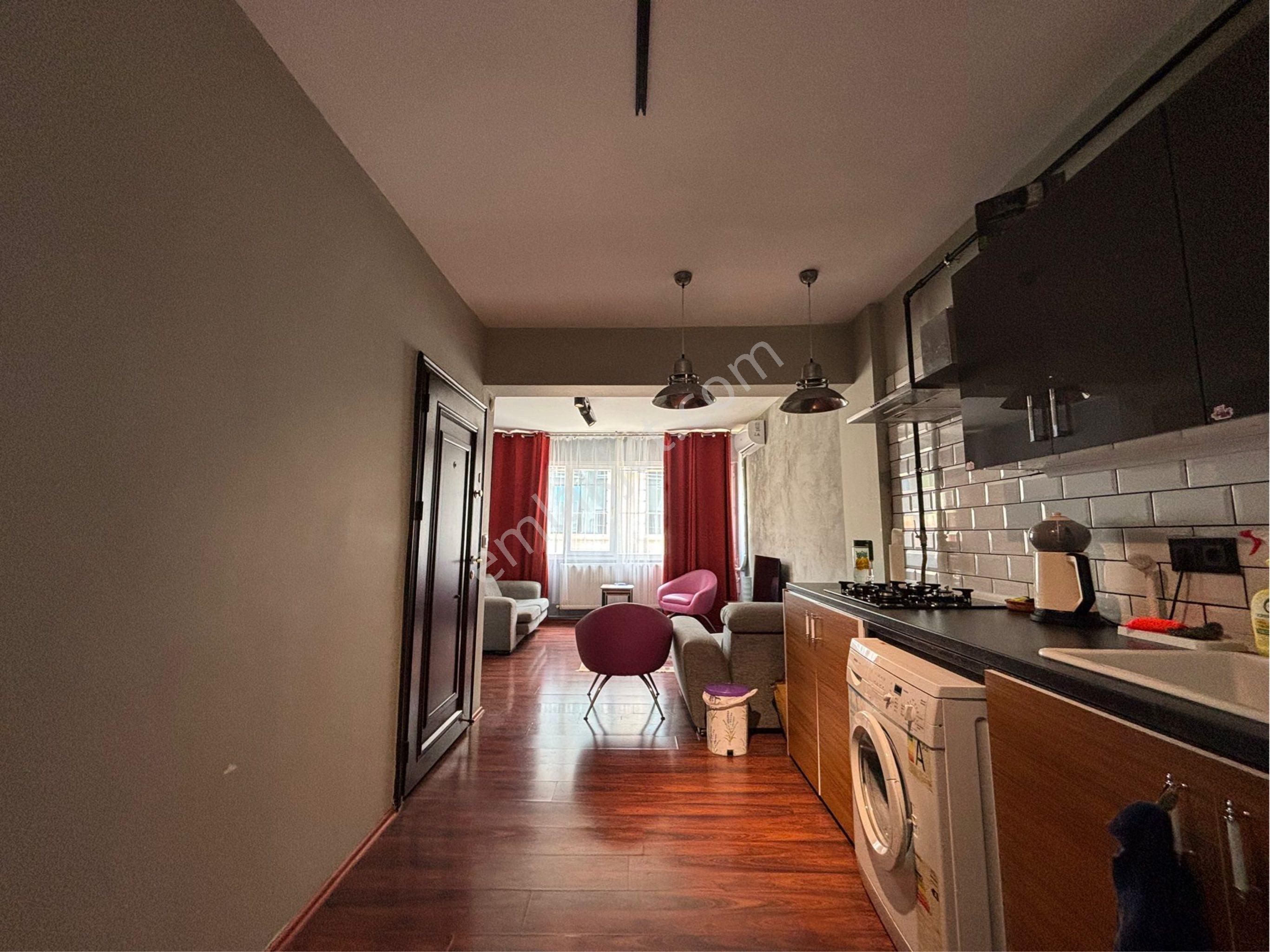 Alsancak Kahramanlarda 1+1 Modern Eşyalı Kiralık Daire - Görsel 14