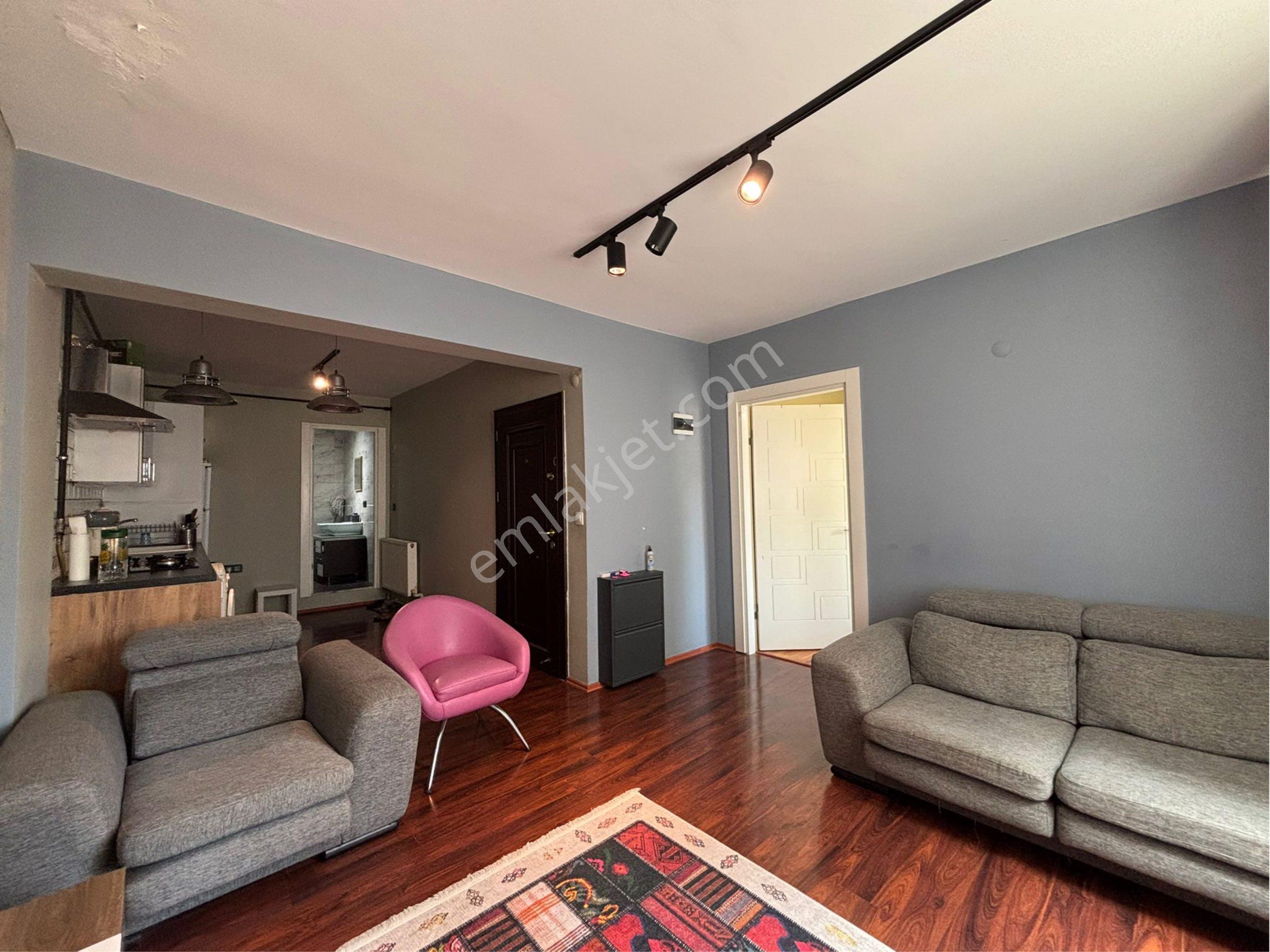 Alsancak Kahramanlarda 1+1 Modern Eşyalı Kiralık Daire - Görsel 4
