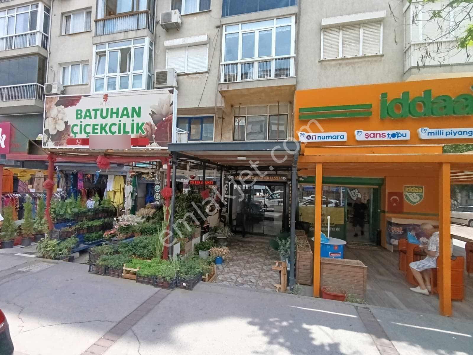 Karşıyaka Hidayet Erzeybek Cad. Üzeri Batar Katlı Kiralık Dükkan - Görsel 7