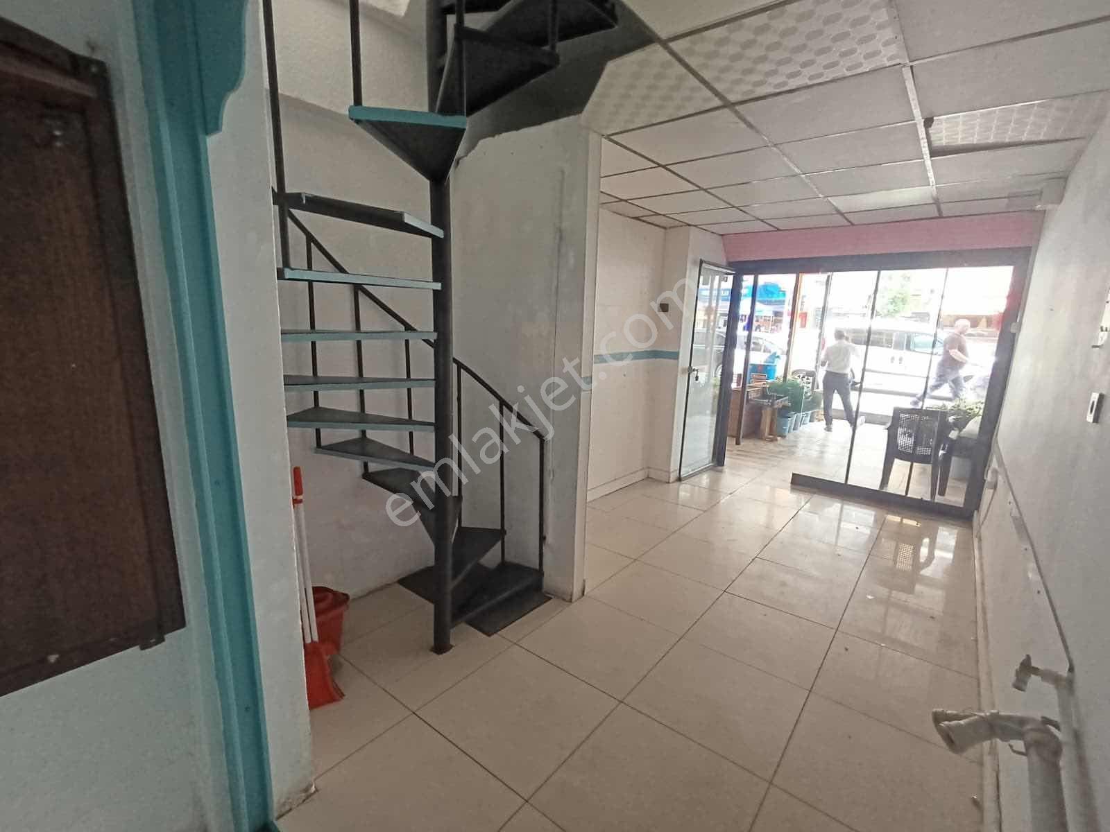 Karşıyaka Hidayet Erzeybek Cad. Üzeri Batar Katlı Kiralık Dükkan - Görsel 3
