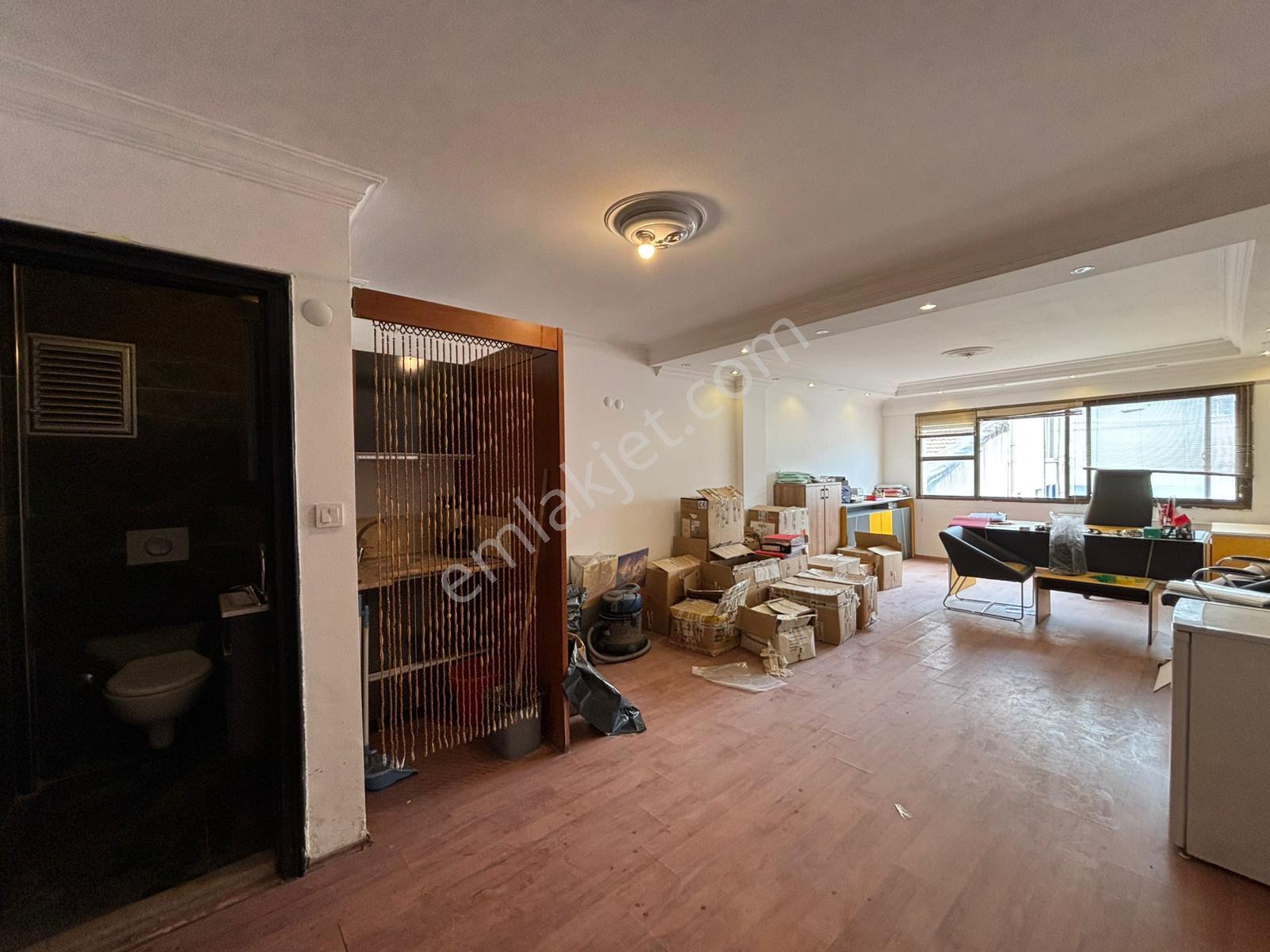 Alsancak Liman Ve Gar Yakını 30m2 Kiralık Ofis/iş Yeri - Görsel 2