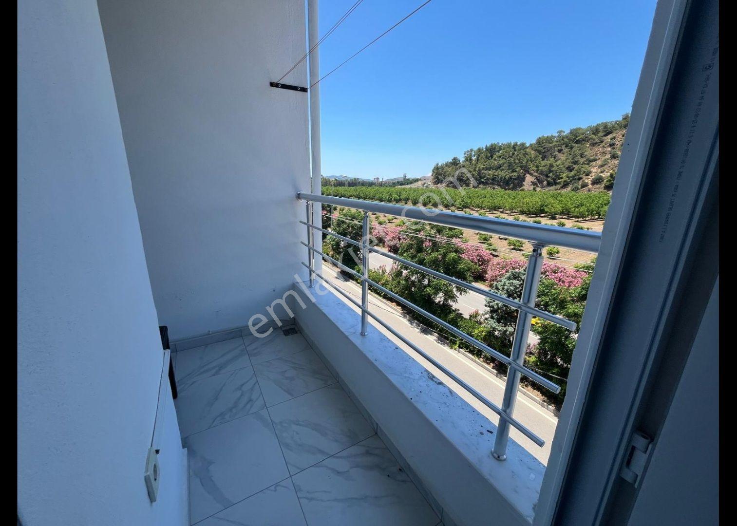 Lavinia 'dan Eşyalı , Geniş Ve Kullanışlı Kiralık 1+1 Daire - Görsel 14