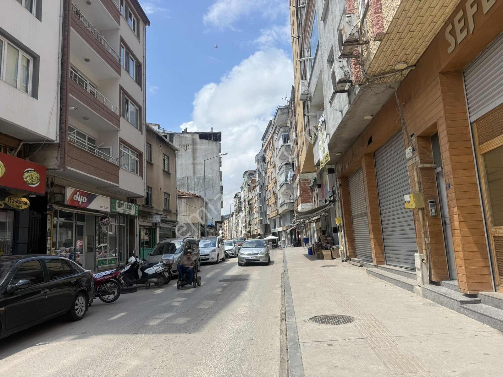 Reksa'dan Cadde Üzerinde Kiralık İşyeri - Görsel 11