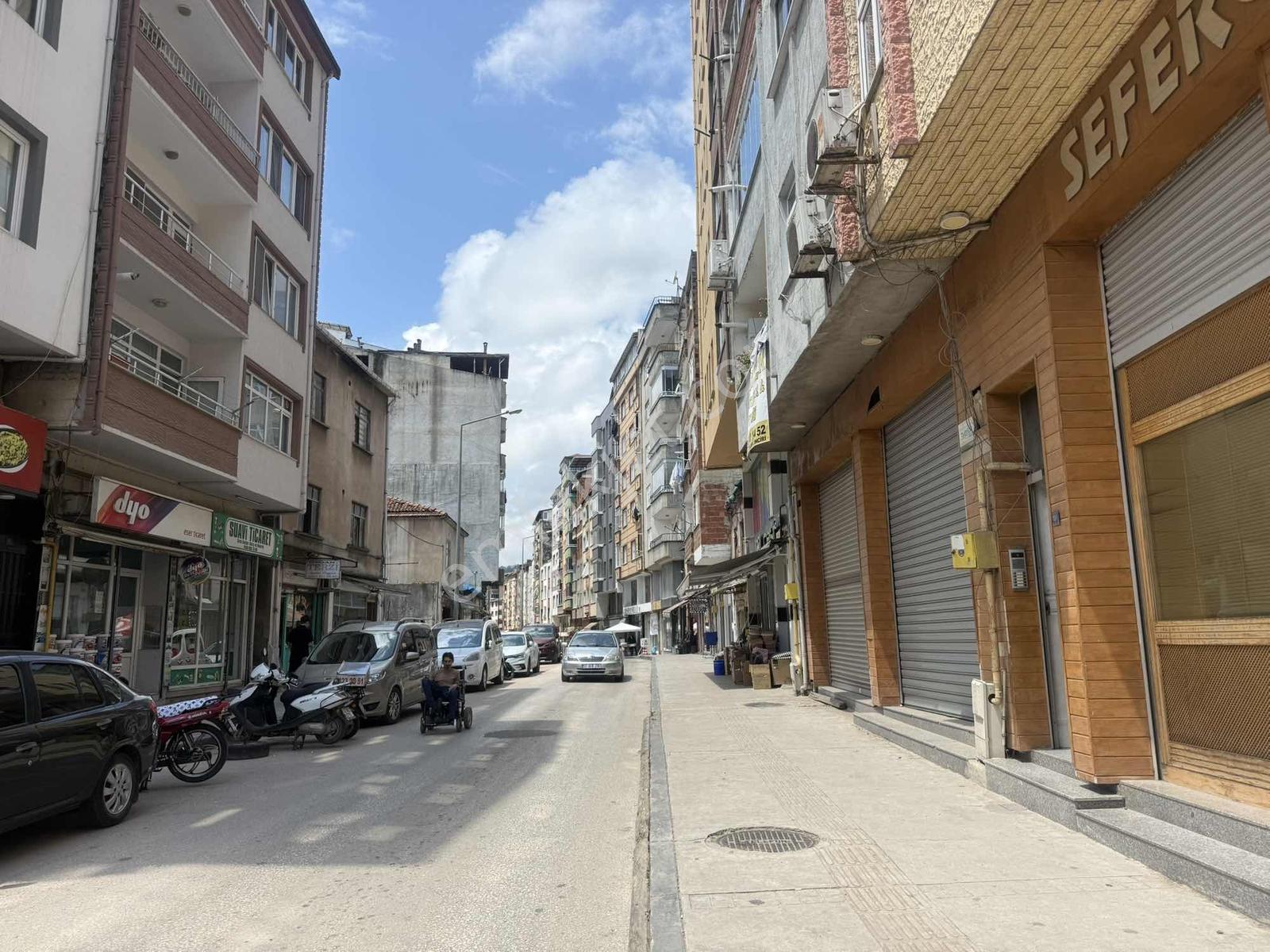 Reksa'dan Cadde Üzerinde Kiralık İşyeri - Görsel 3