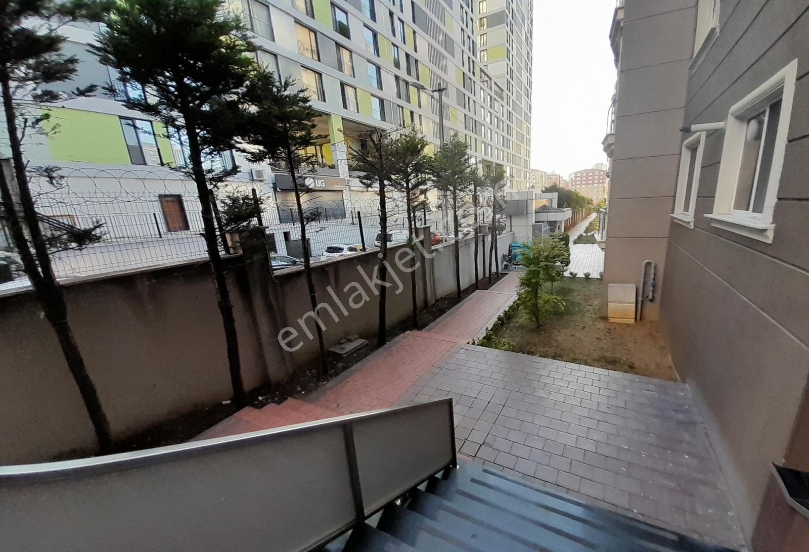 4+1 Güvenlikli Sitede Gayet Geniş Ebeveynli Balkonlu K.garajlı - Görsel 13