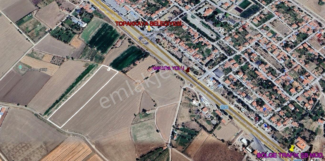 Topakkaya Kasabasında Ankara Yoluna 140 M Mesafede Sulu Tarla - Görsel 2