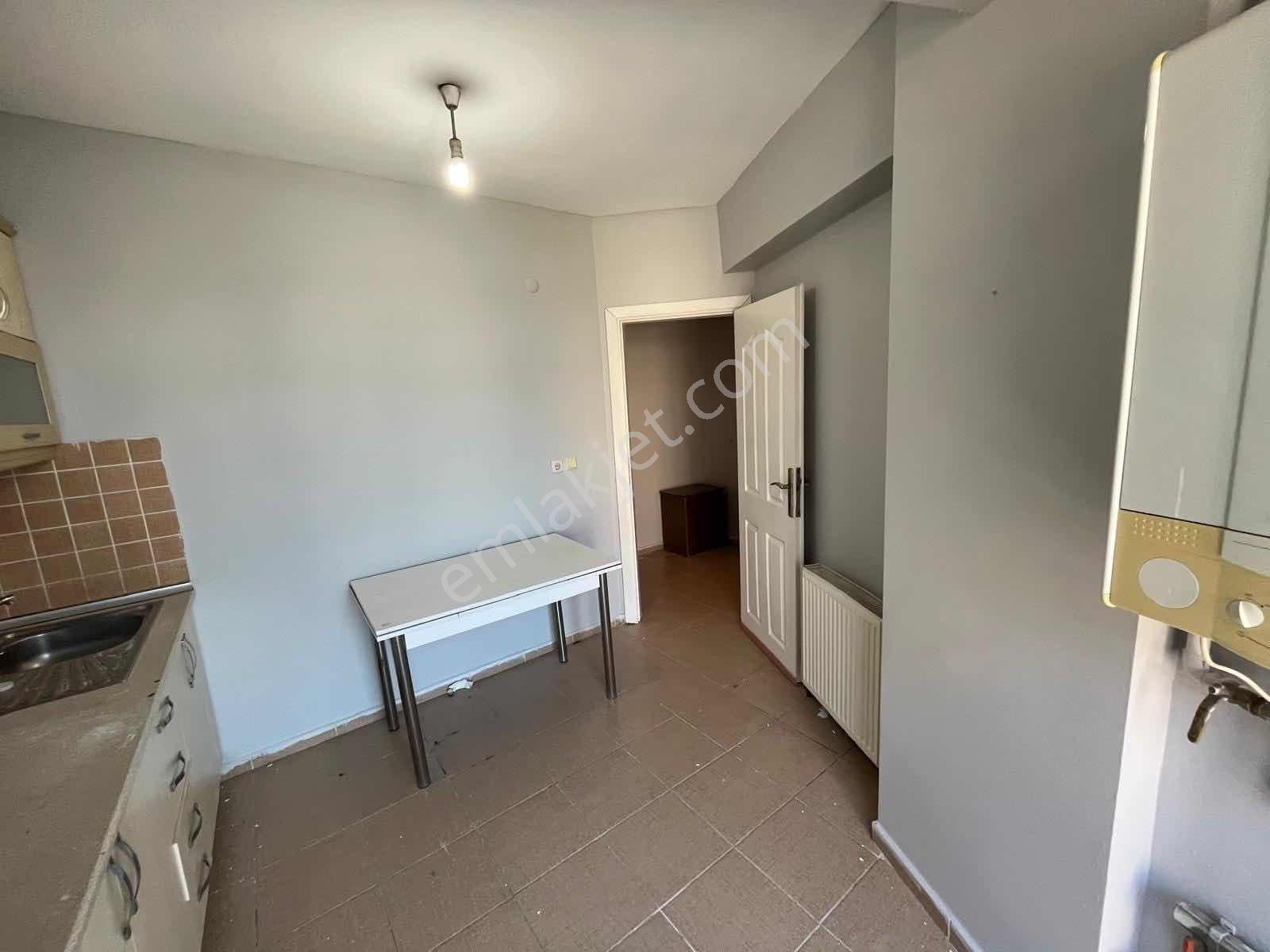 Anadolu Mahallesinde Merkeze Yakın 2+1 Kiralık Daire - Görsel 8