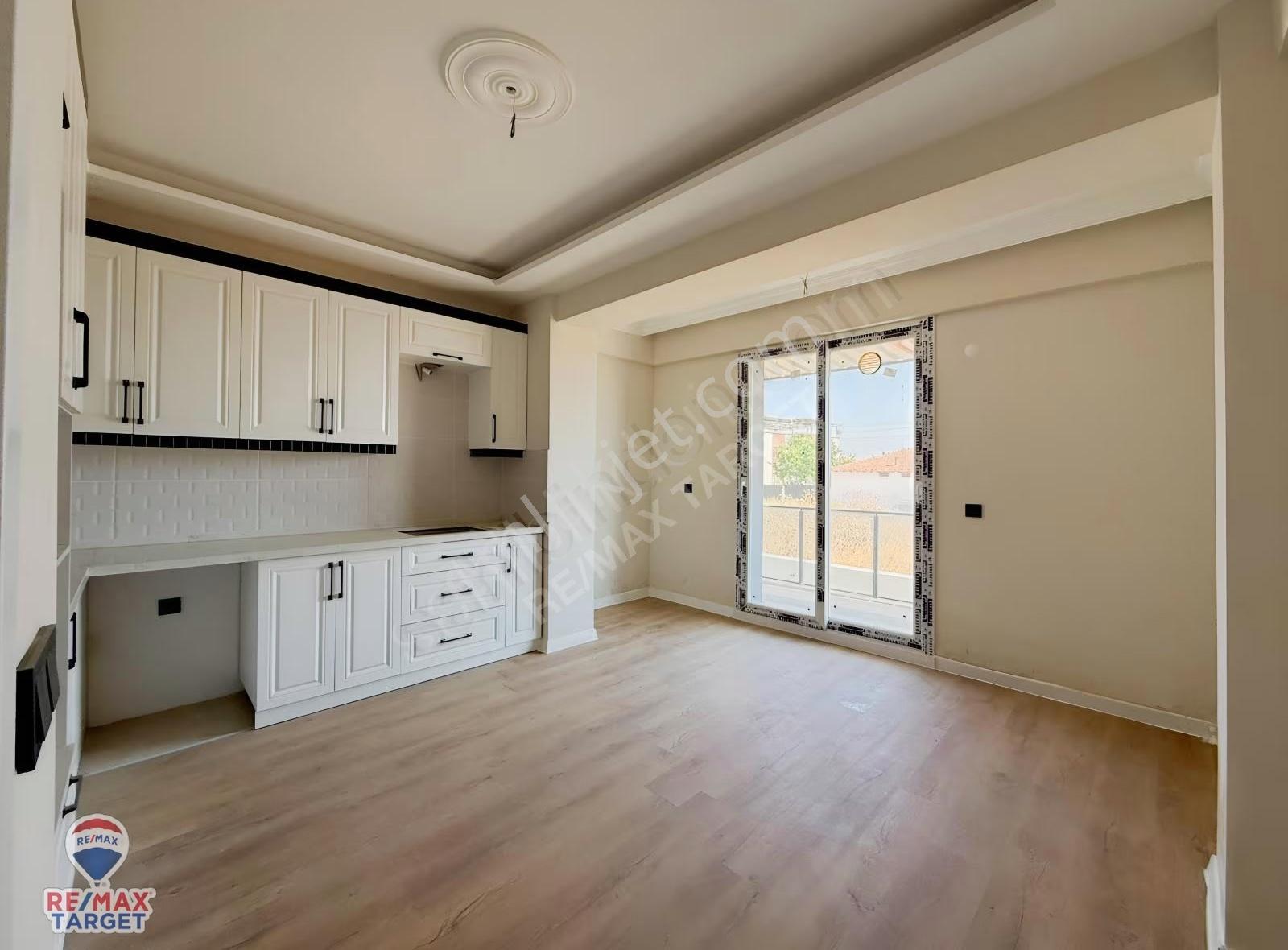Menemen Türkeli'de Bahçeli Satılık 2+1 Daire | 80m² Net - Görsel 3
