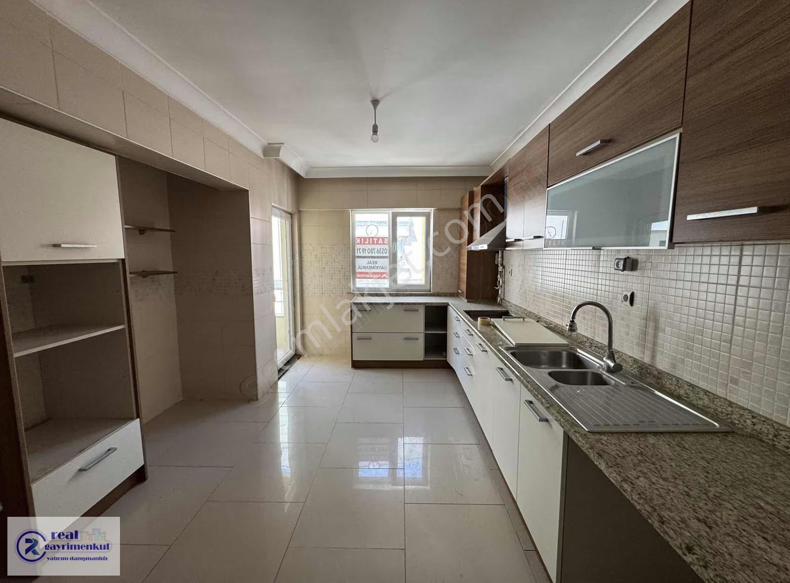 Muhittin Mahallesinde Satılık Site İçi 3+1 Daire - Görsel 33