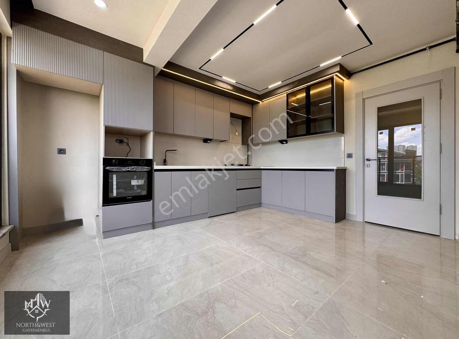 Gölbaşı İncek'te Ultra Lüks 4+1 Teraslı 170m² Dubleks Daire !!!
