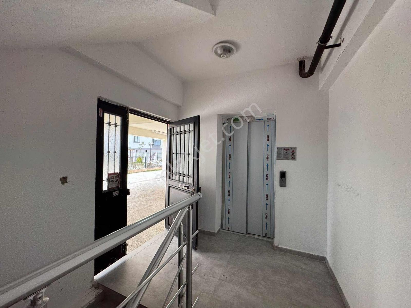 Cumhuriyet Mahallesi Muhteşem Konumda Kiralık Daire - Görsel 19
