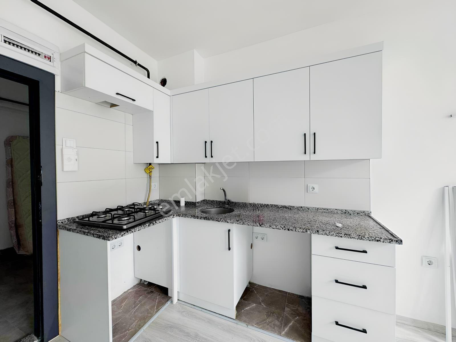 Cumhuriyet Mahallesi Muhteşem Konumda Kiralık Daire - Görsel 5