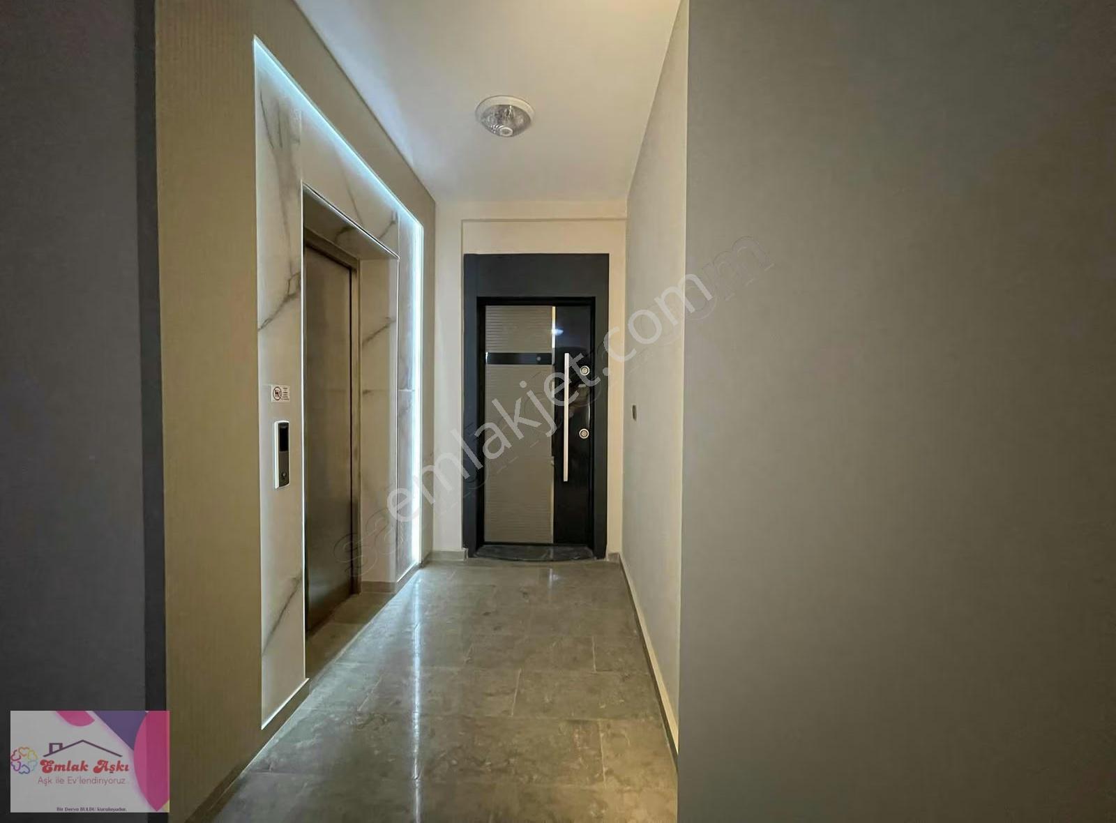 Tranvaya Yürüme Mesafede Havuzlu Sıfır Arakat - Görsel 28