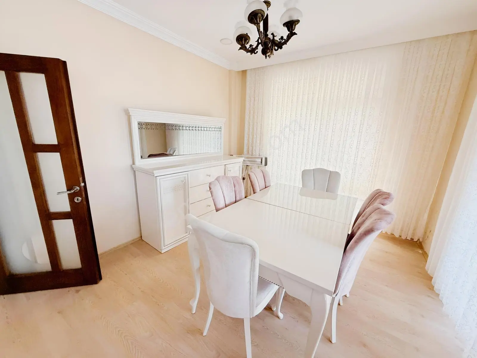 Trabzon Merkezde Manzaralı Villa - Görsel 4