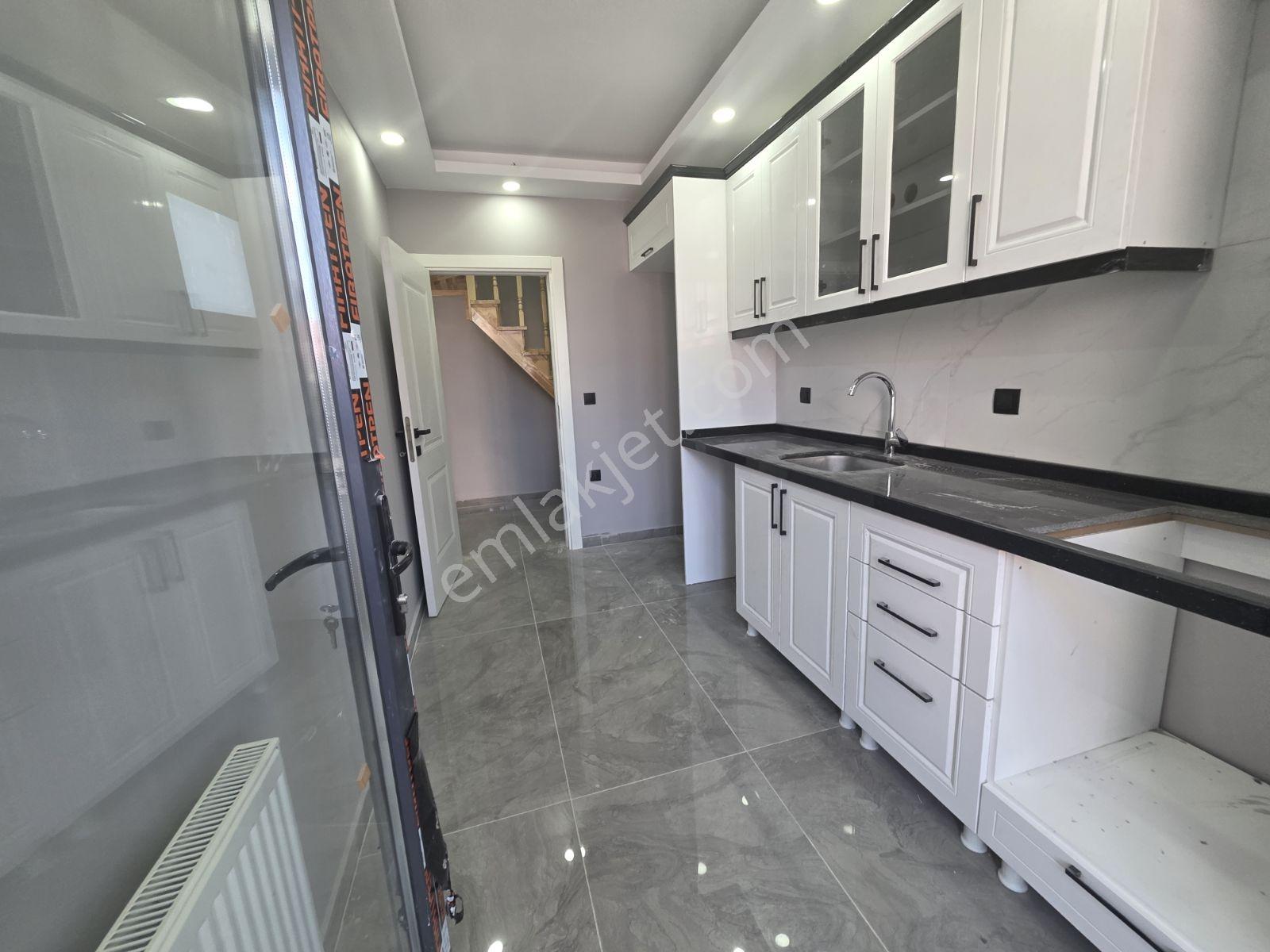 Mimar Emlak'tan Satılık 3+3 Çatısı Yüksek 200m² Dubleks - Görsel 8