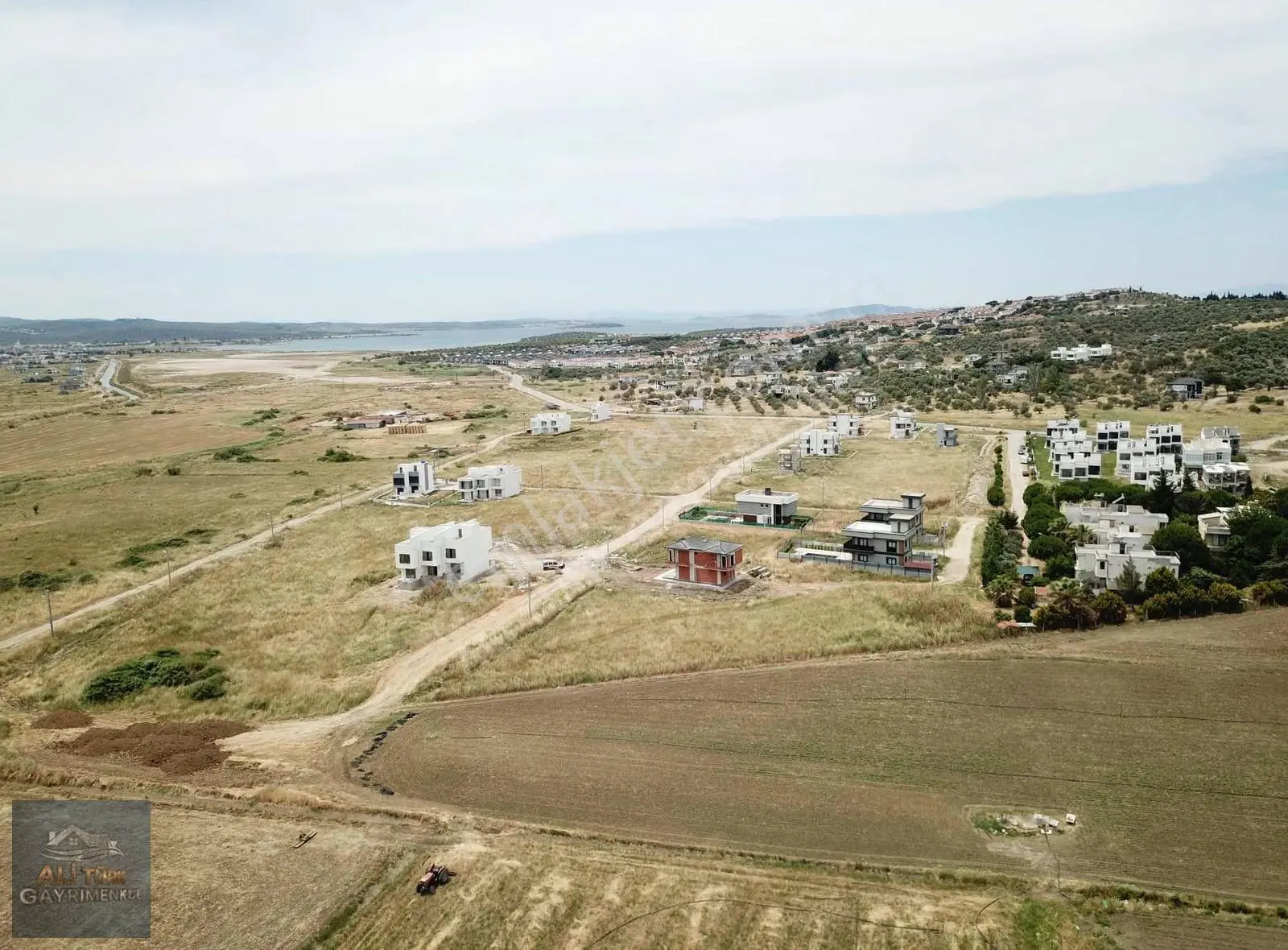 Gömeç Karaağaç'ta Satılık Fırsat Arsa