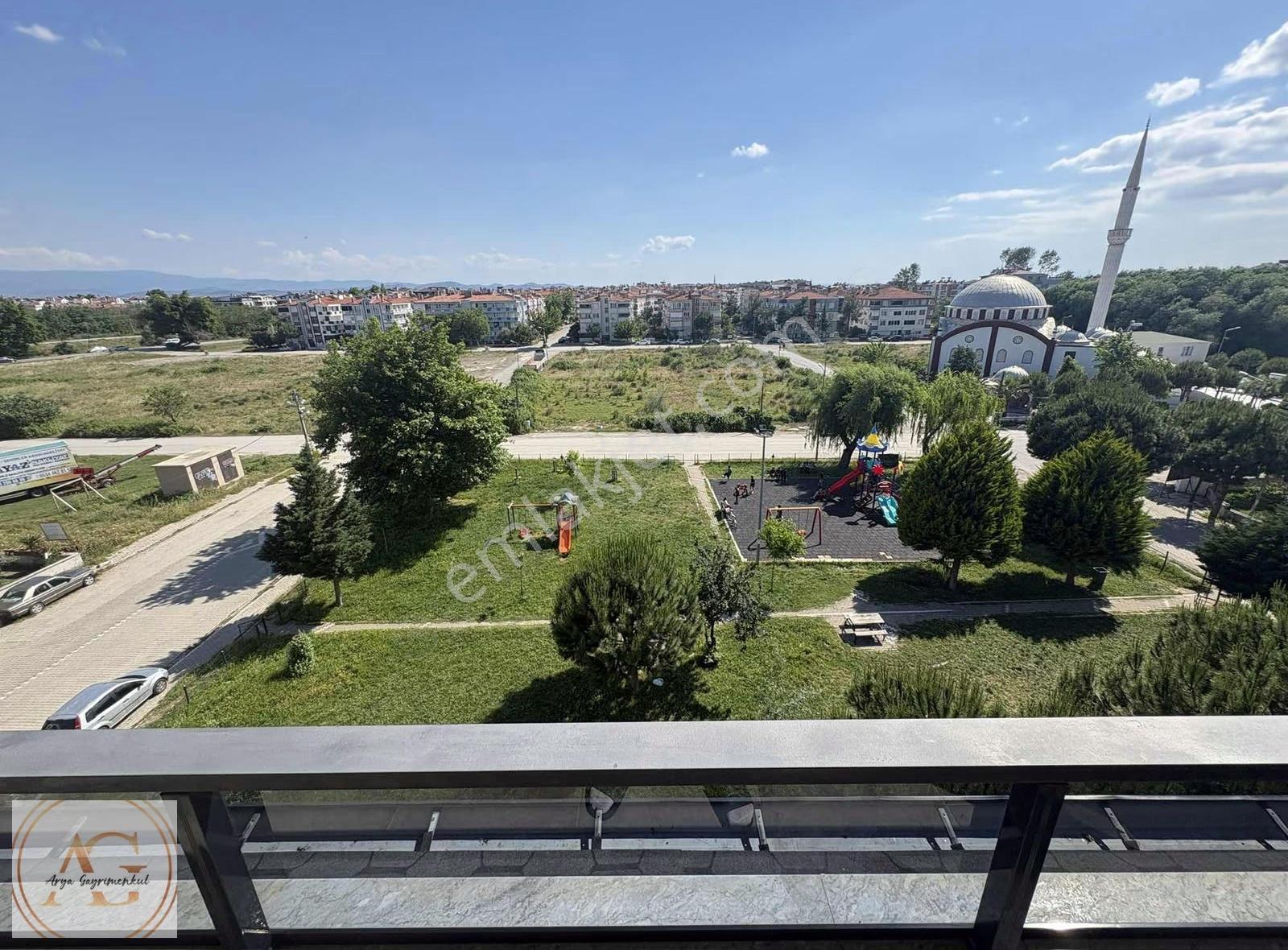 Arya'dan Kazdağları Manzaralı, Eşyalı 4+1 Dubleks Daire
