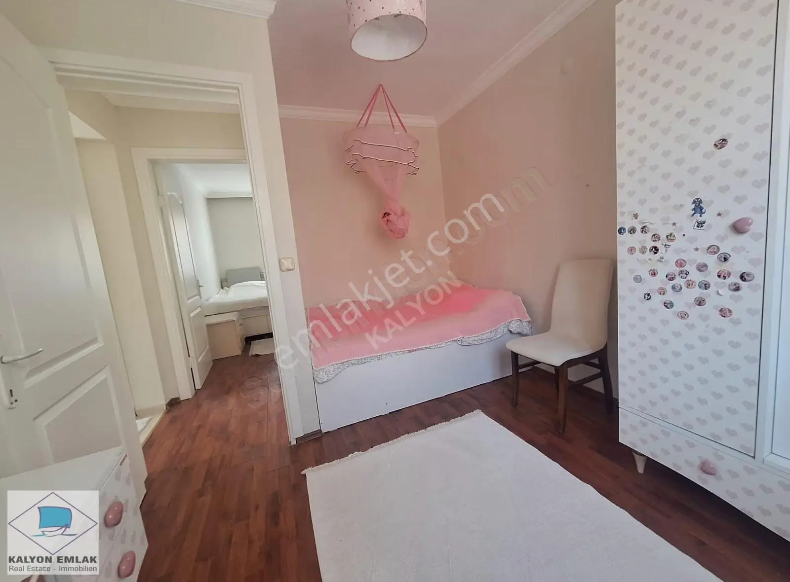 Çiftlikköy'de Kalyon'dan Sahile Çok Yakın Eşyalı Kiralık Daire - Görsel 2