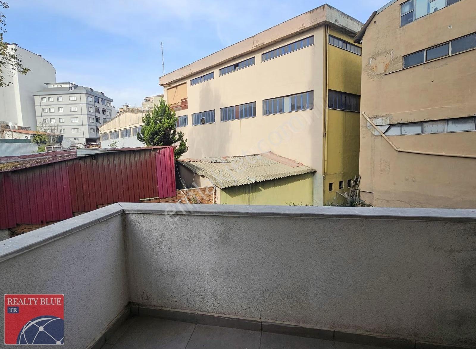 Pendik Güllübağlarda Metroya Yakın Satılık 2+1 Daire - Görsel 2