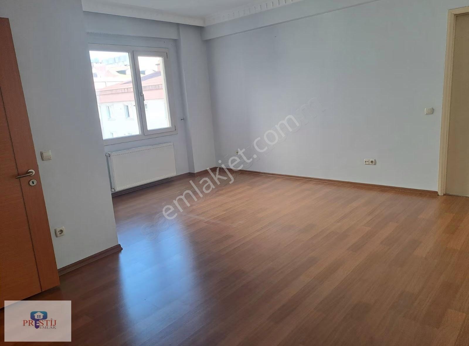 Şerifali Mah. Elalmış Cad.güvenlikli Sitede Geniş Ferah Daire - Görsel 6