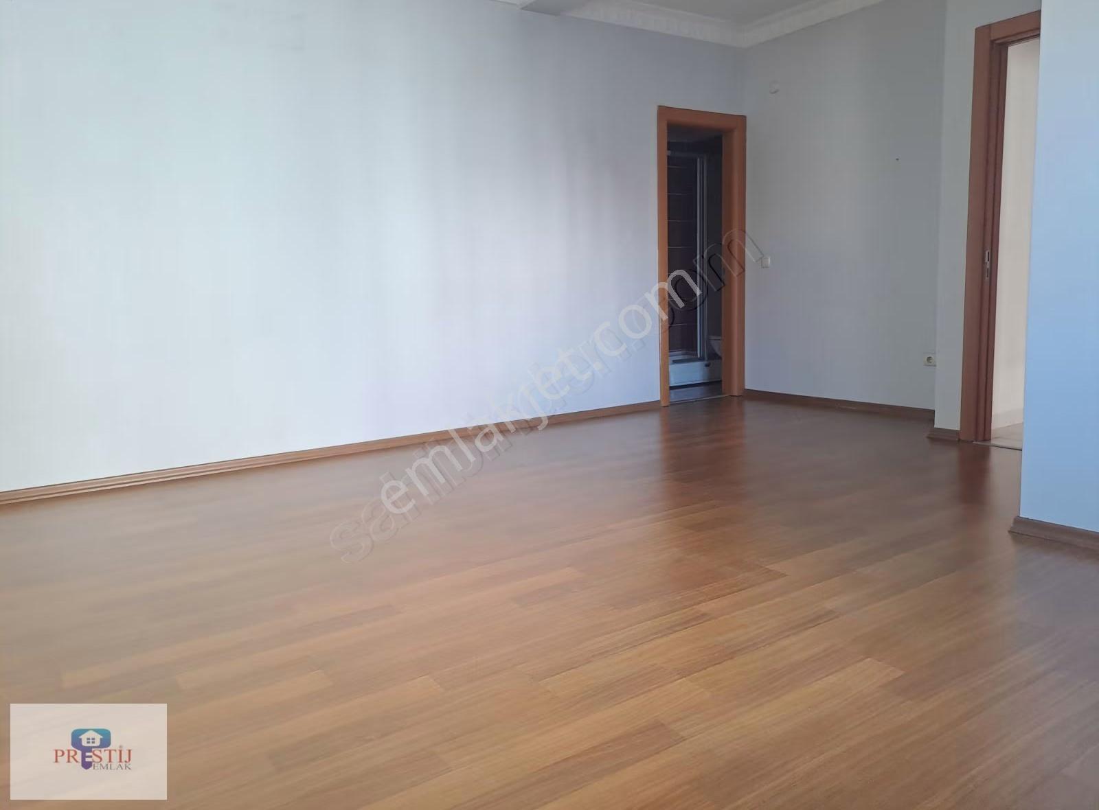 Şerifali Mah. Elalmış Cad.güvenlikli Sitede Geniş Ferah Daire