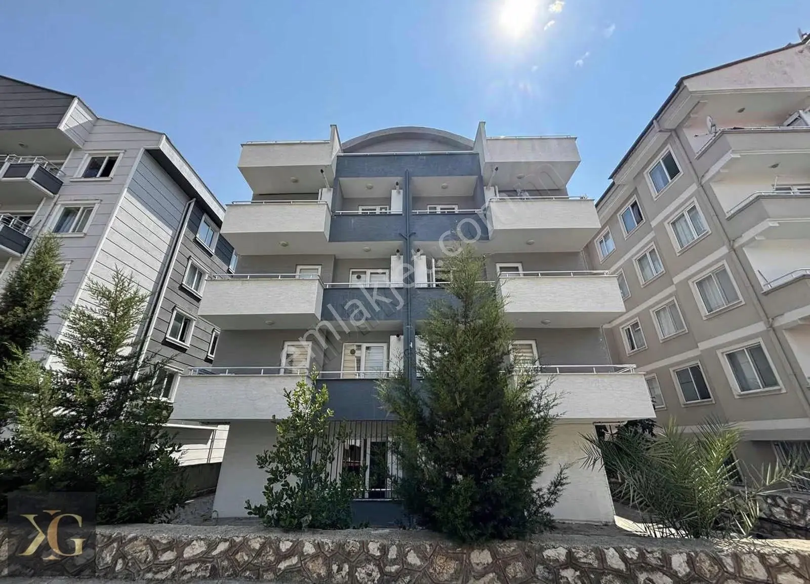 Pruva'dan Görüklede Merkezi Konumda 2+1 Eşyalı Satılık Daire - Görsel 2