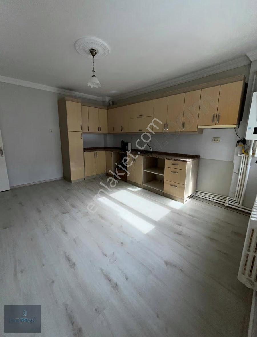 Çorlu Muhittin Mah. Salih Omurtak Cad.'ne Yakın Satılık 3+1 Dair - Görsel 12