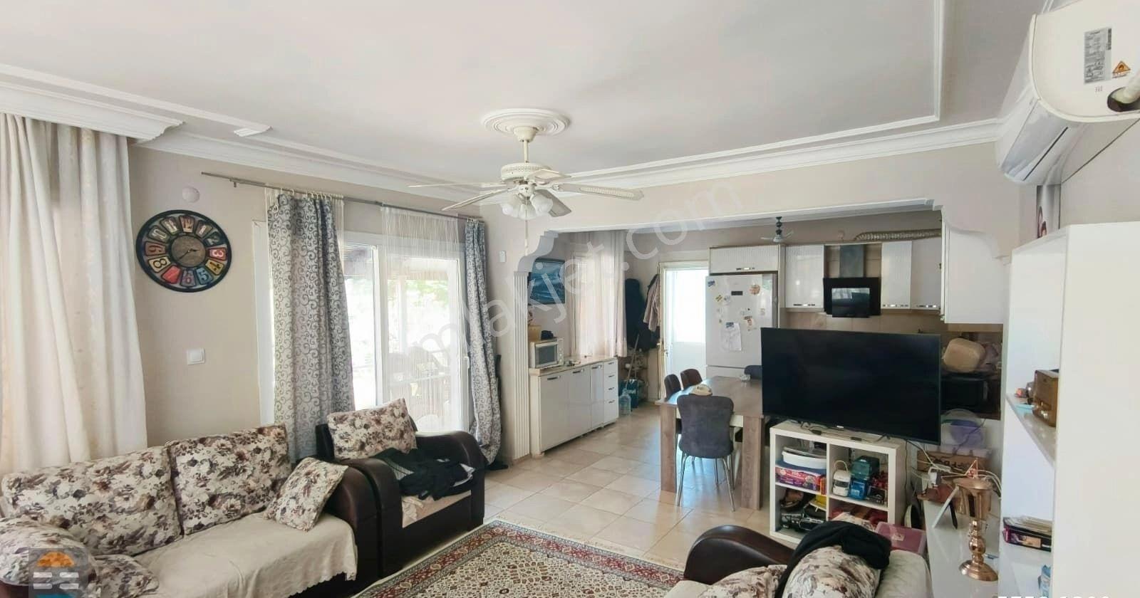 Ayvalık Şeytan Sofrası Yolunda Bahçeli 4+1 Tripleks Villa - Görsel 12