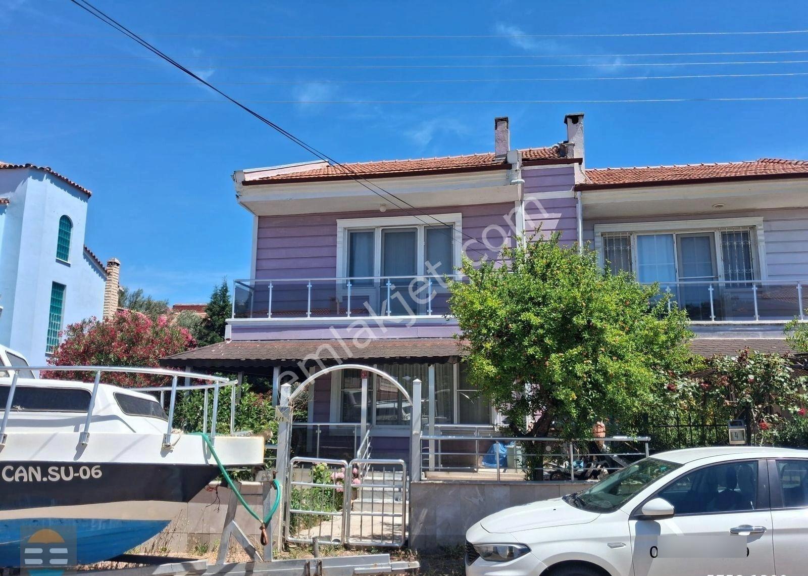 Ayvalık Şeytan Sofrası Yolunda Bahçeli 4+1 Tripleks Villa - Görsel 25