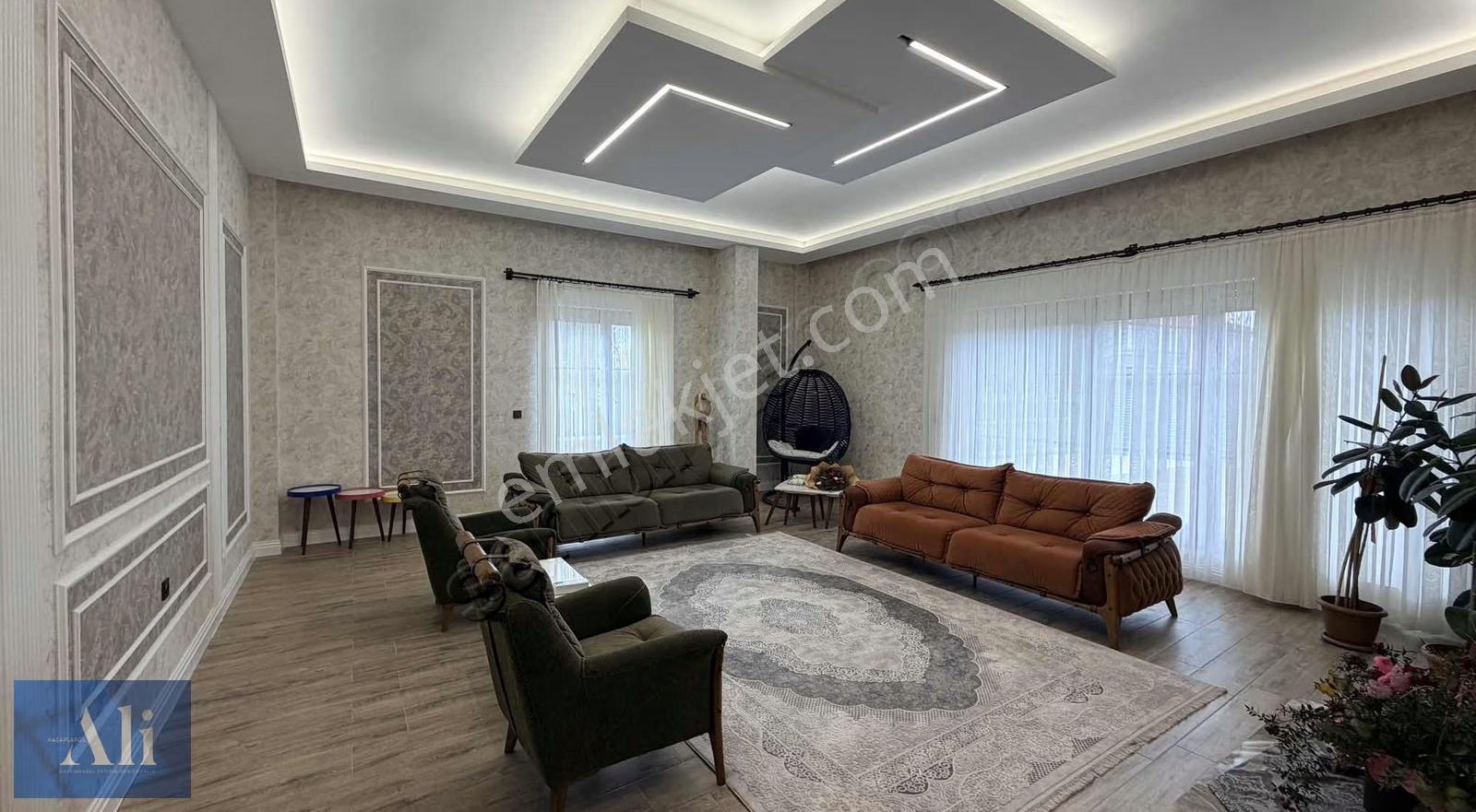 Ali Kasaplargil'den Karahüyük Mahallesin'de Geniş Villa - Görsel 16