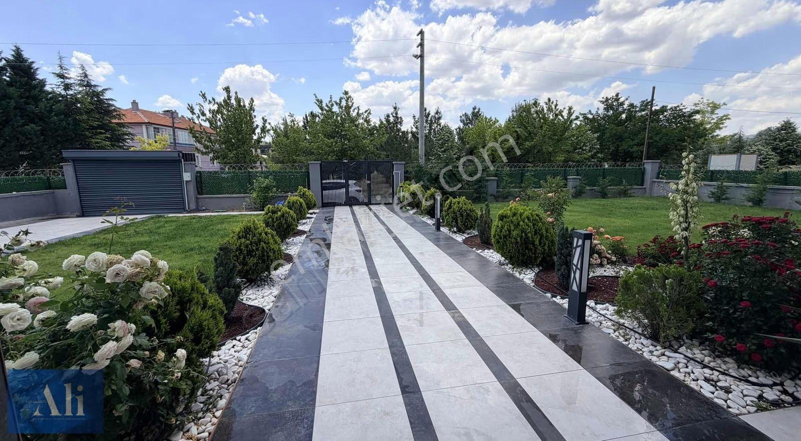 Ali Kasaplargil'den Karahüyük Mahallesin'de Geniş Villa - Görsel 11